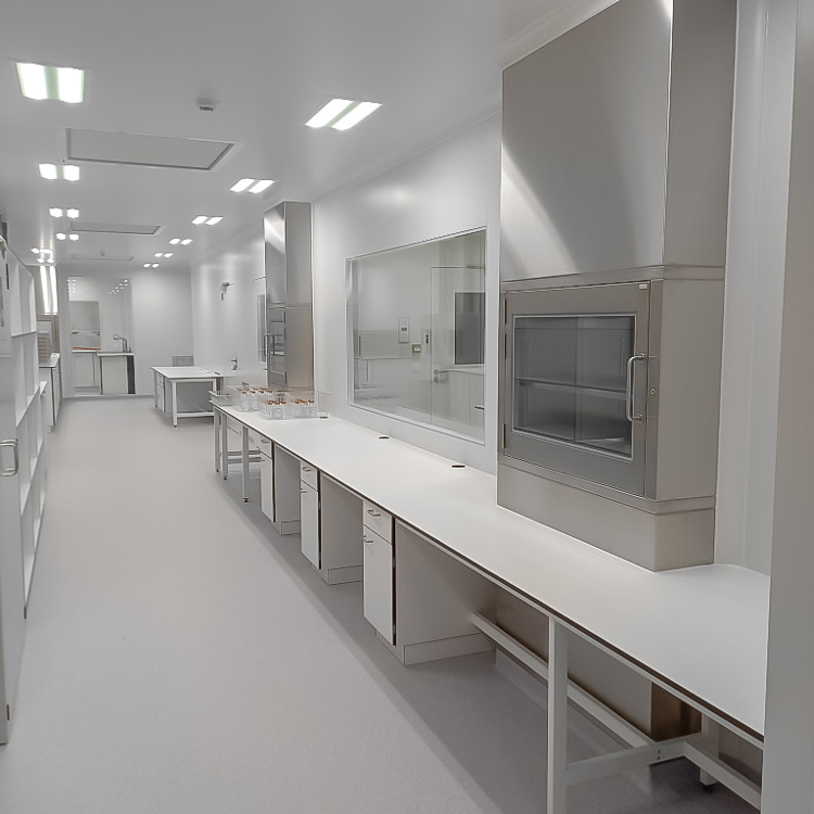 Cleanroom design: Requirements, layout, airflow & construction guide ...